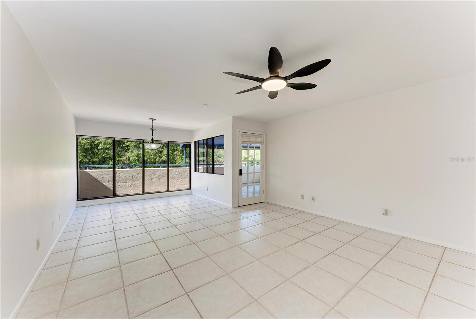 CENTRAL PARK - Residential Lease