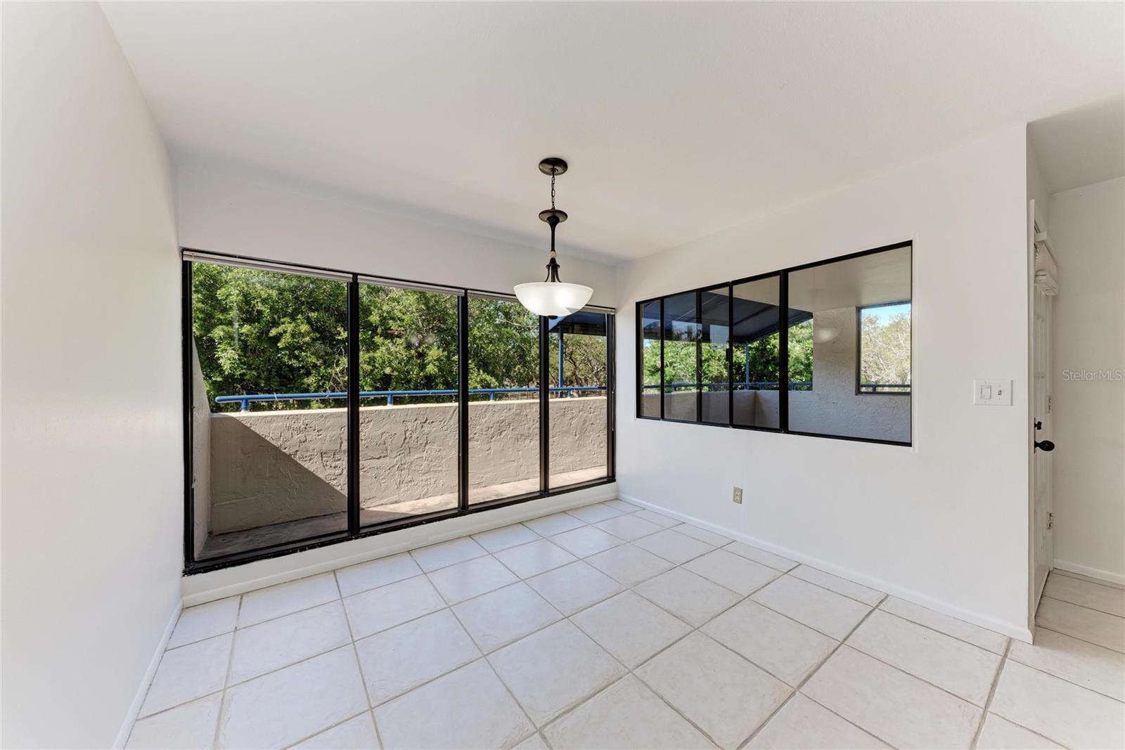 CENTRAL PARK - Residential Lease