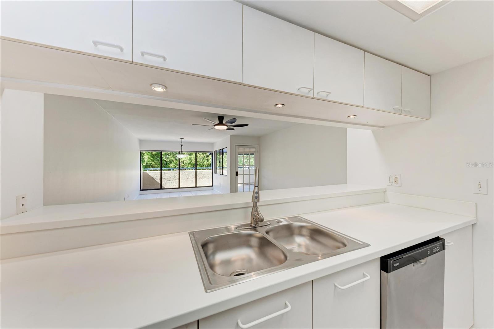 CENTRAL PARK - Residential Lease