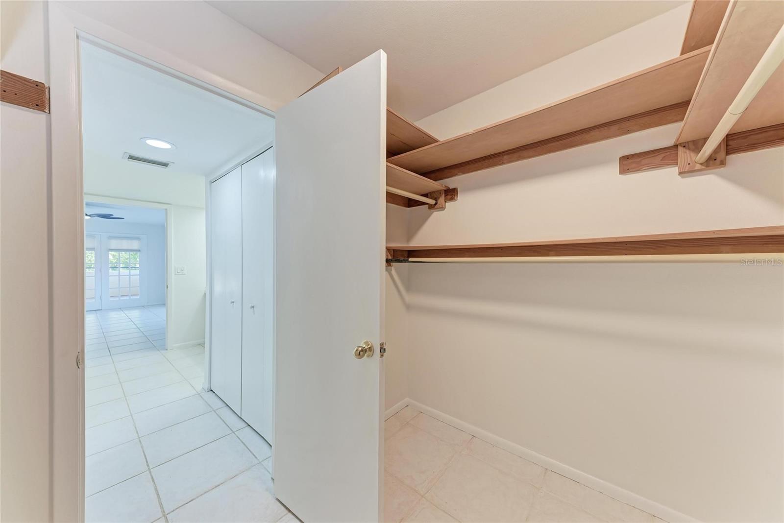 CENTRAL PARK - Residential Lease