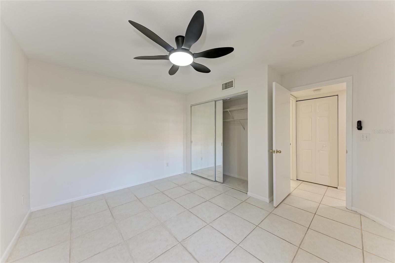 CENTRAL PARK - Residential Lease