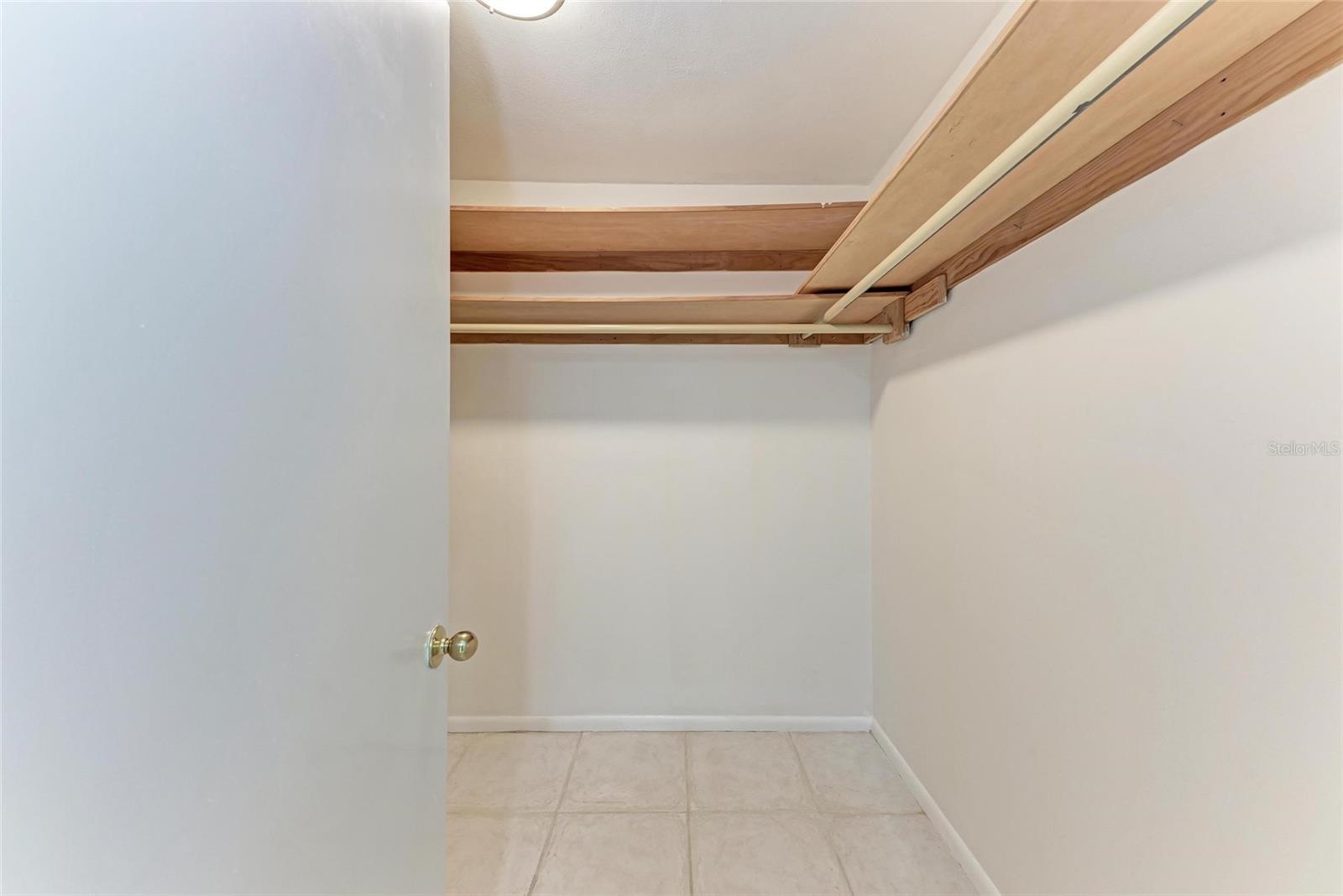 CENTRAL PARK - Residential Lease