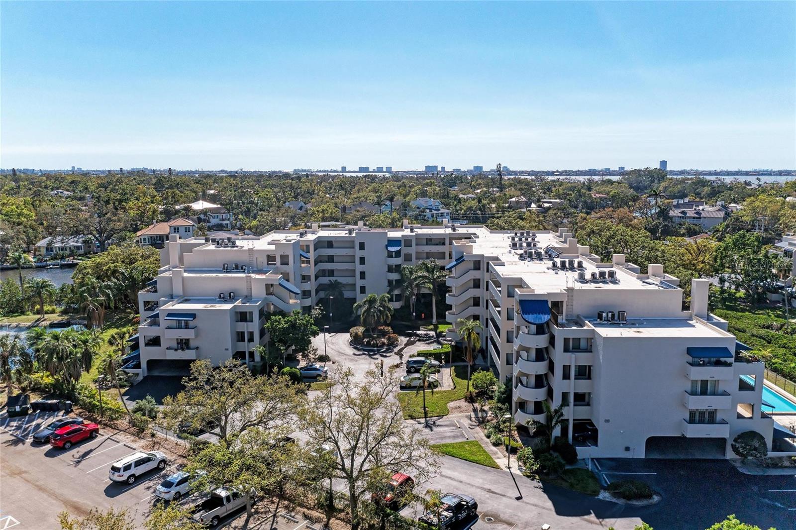 CENTRAL PARK - Residential Lease