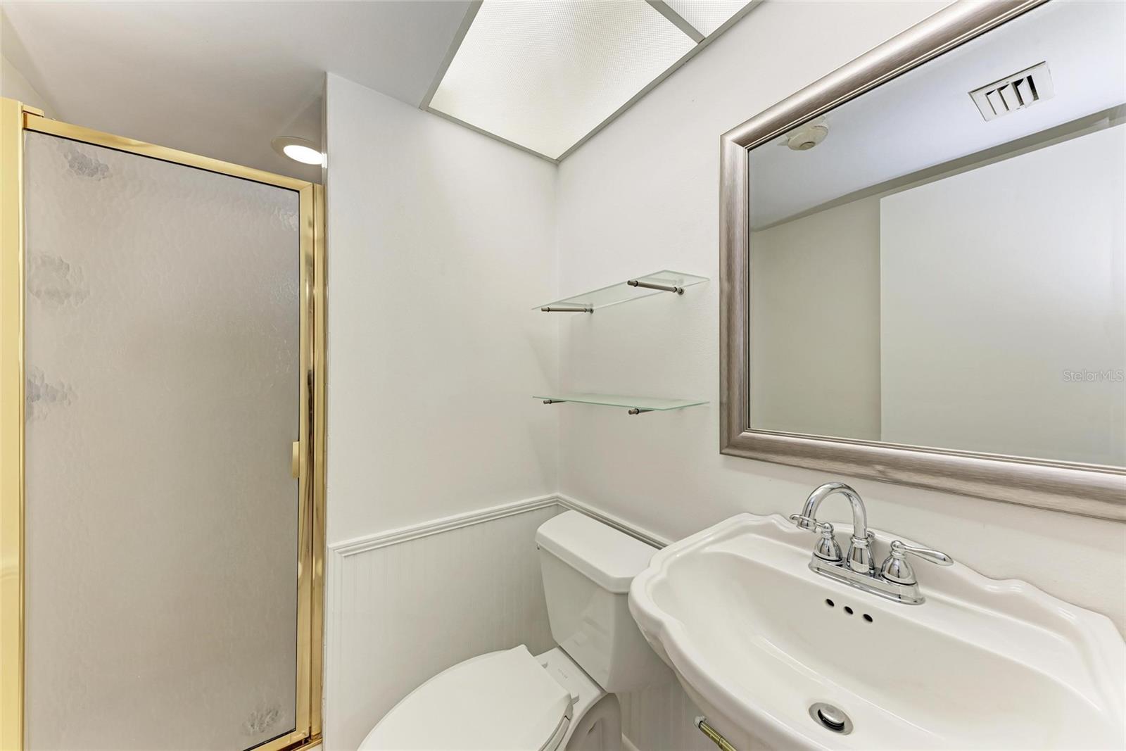CENTRAL PARK - Residential Lease