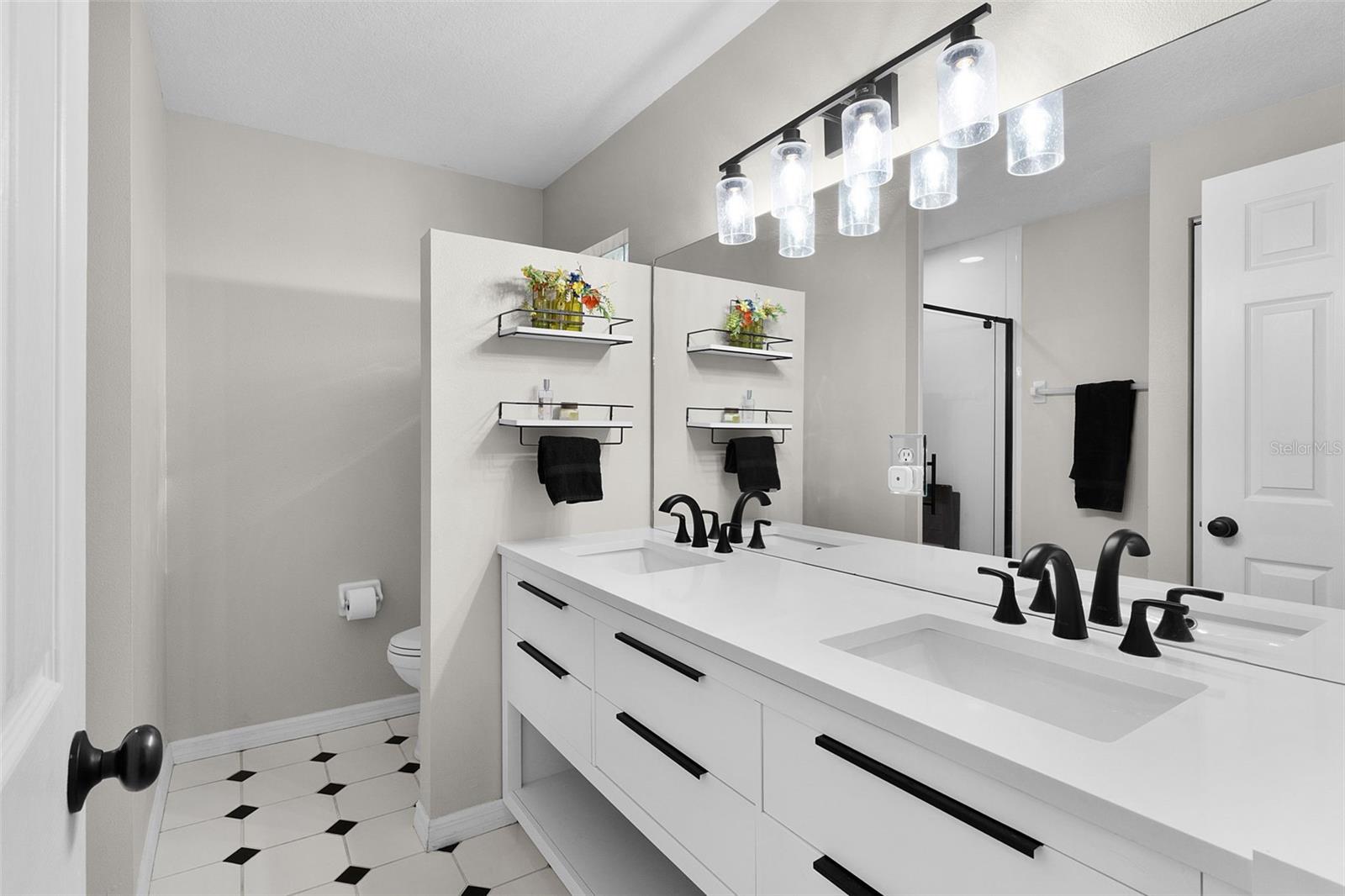 STONECREST LAKES UN 02 PH 01 - Residential