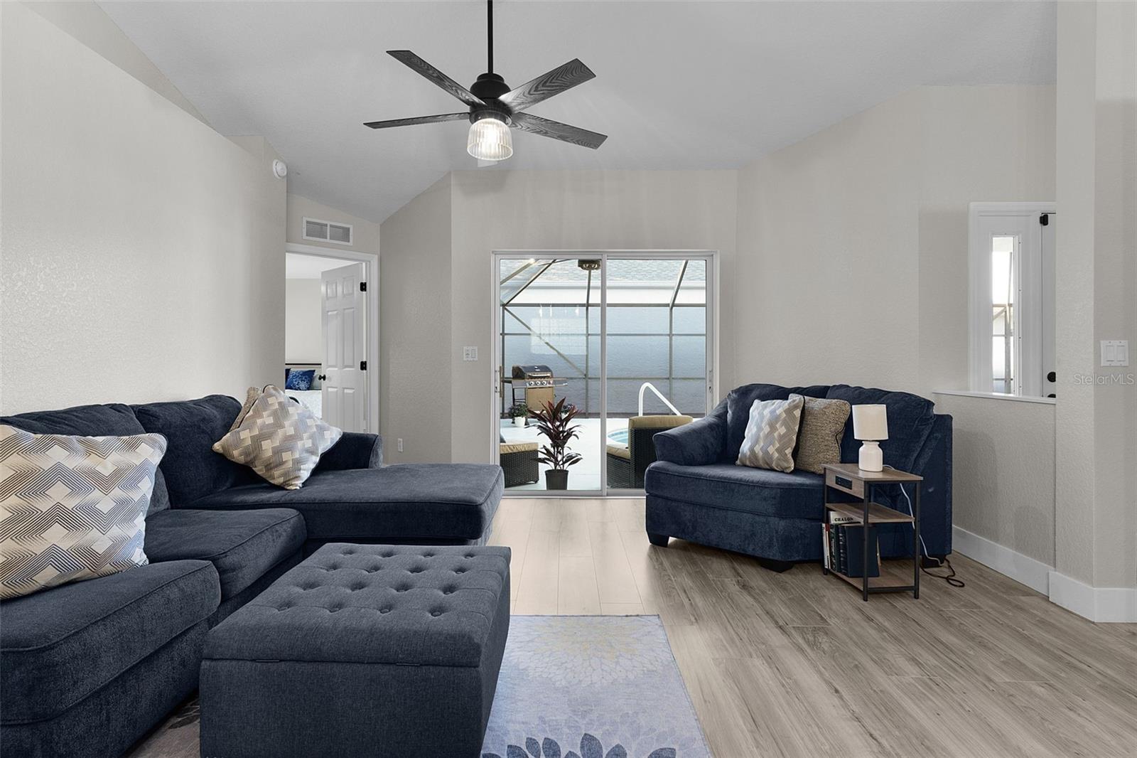 STONECREST LAKES UN 02 PH 01 - Residential