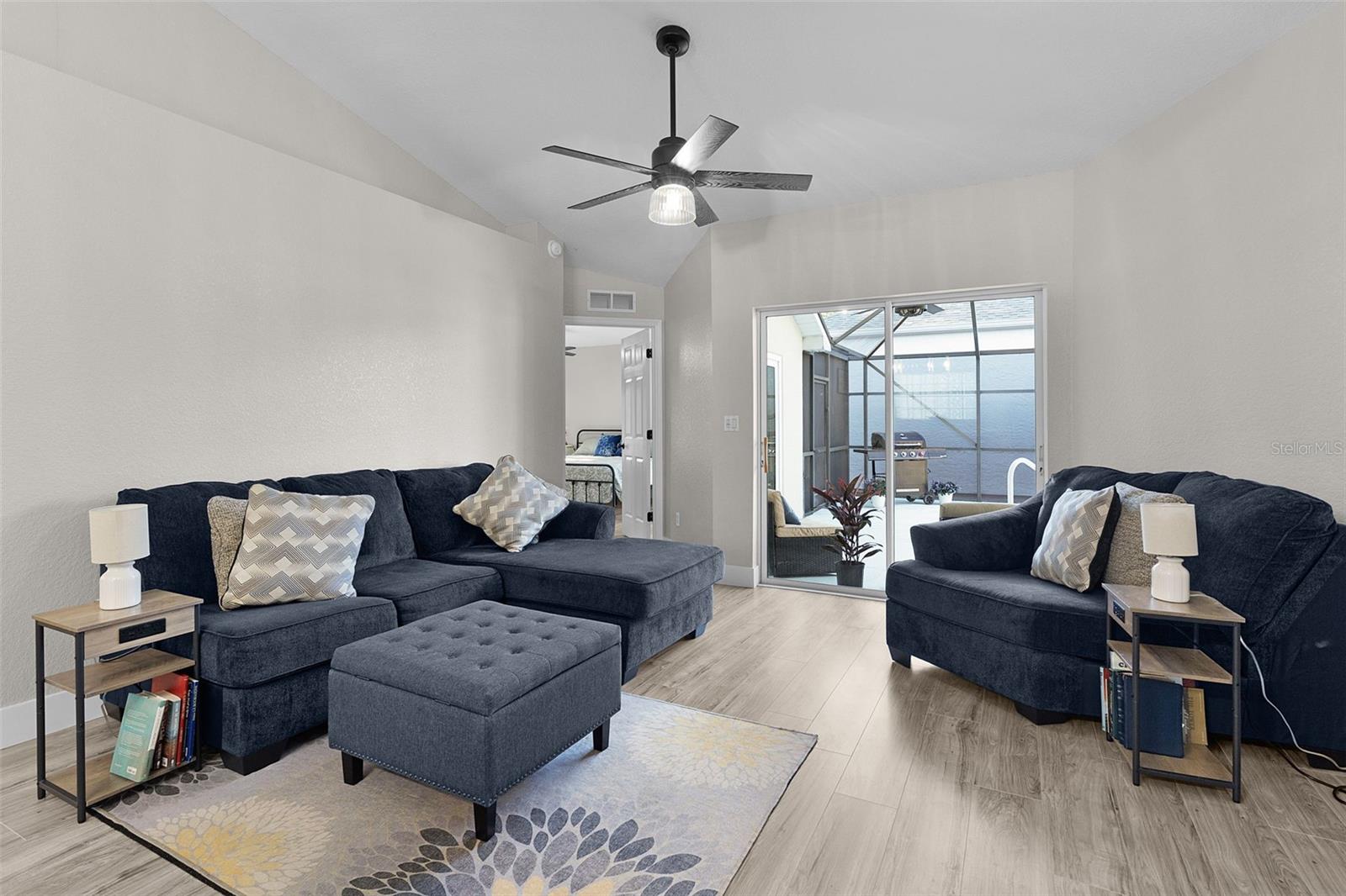 STONECREST LAKES UN 02 PH 01 - Residential