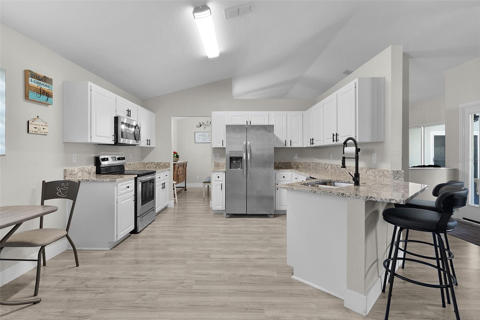 STONECREST LAKES UN 02 PH 01 - Residential