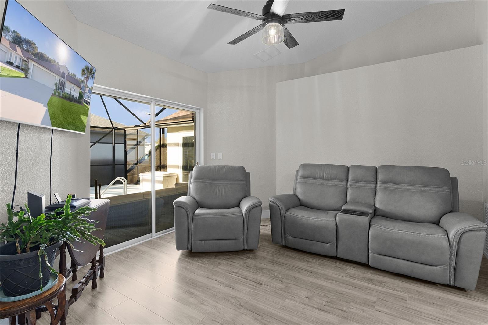 STONECREST LAKES UN 02 PH 01 - Residential