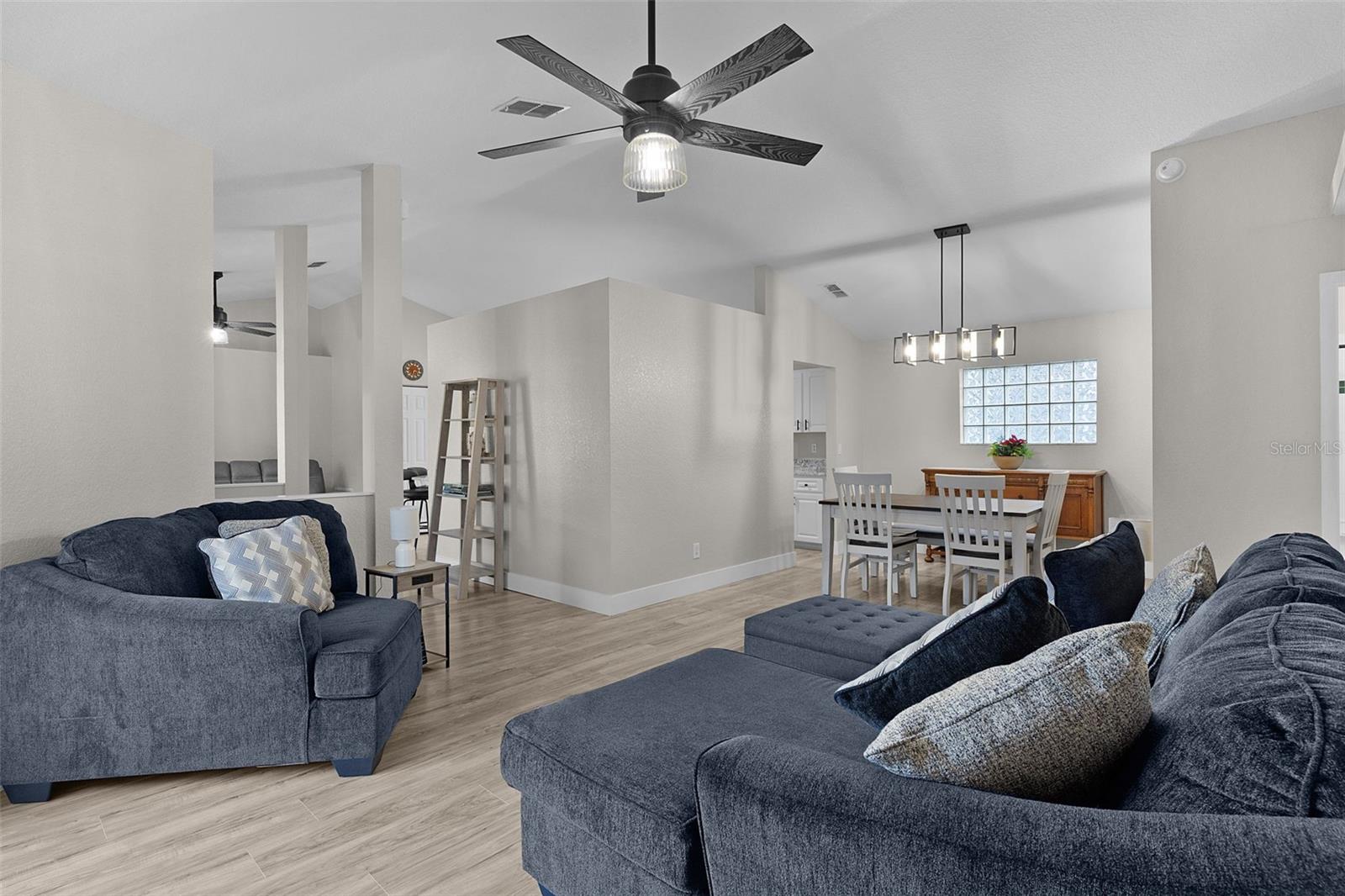 STONECREST LAKES UN 02 PH 01 - Residential