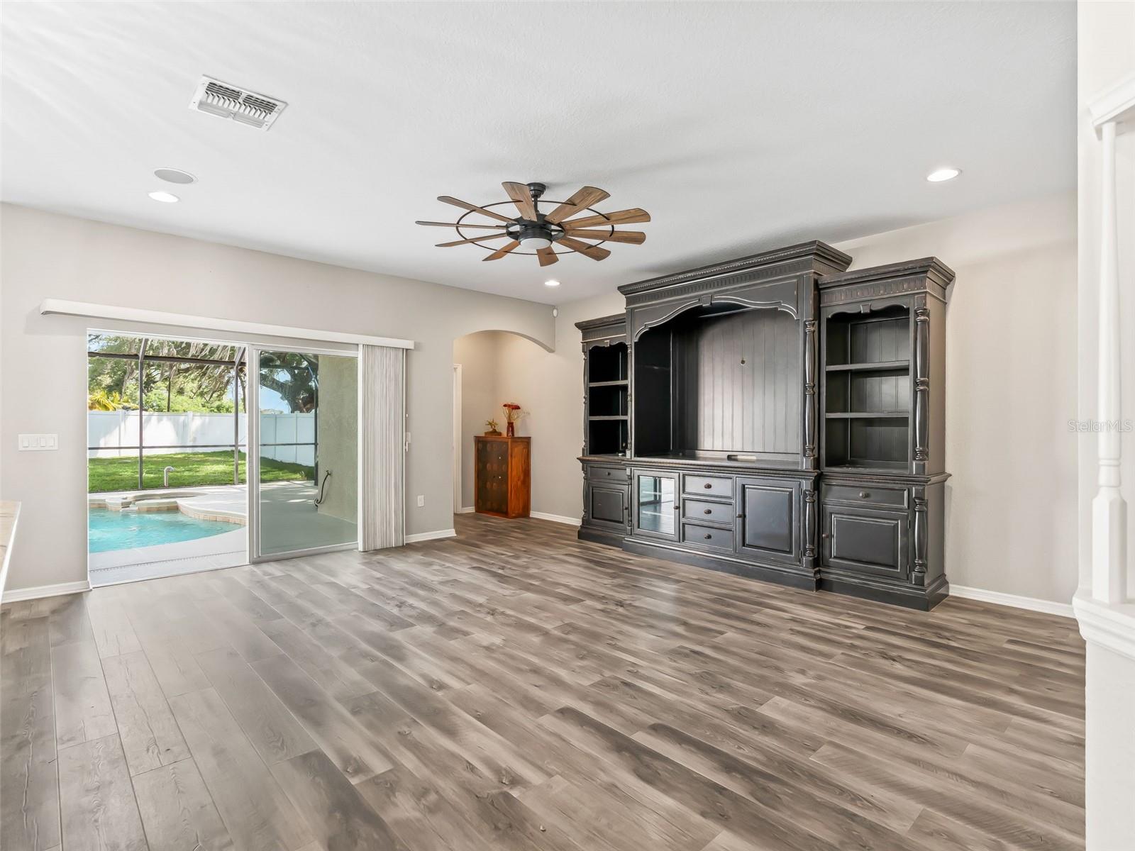 VILLAGES OF PARKWOOD - Residential