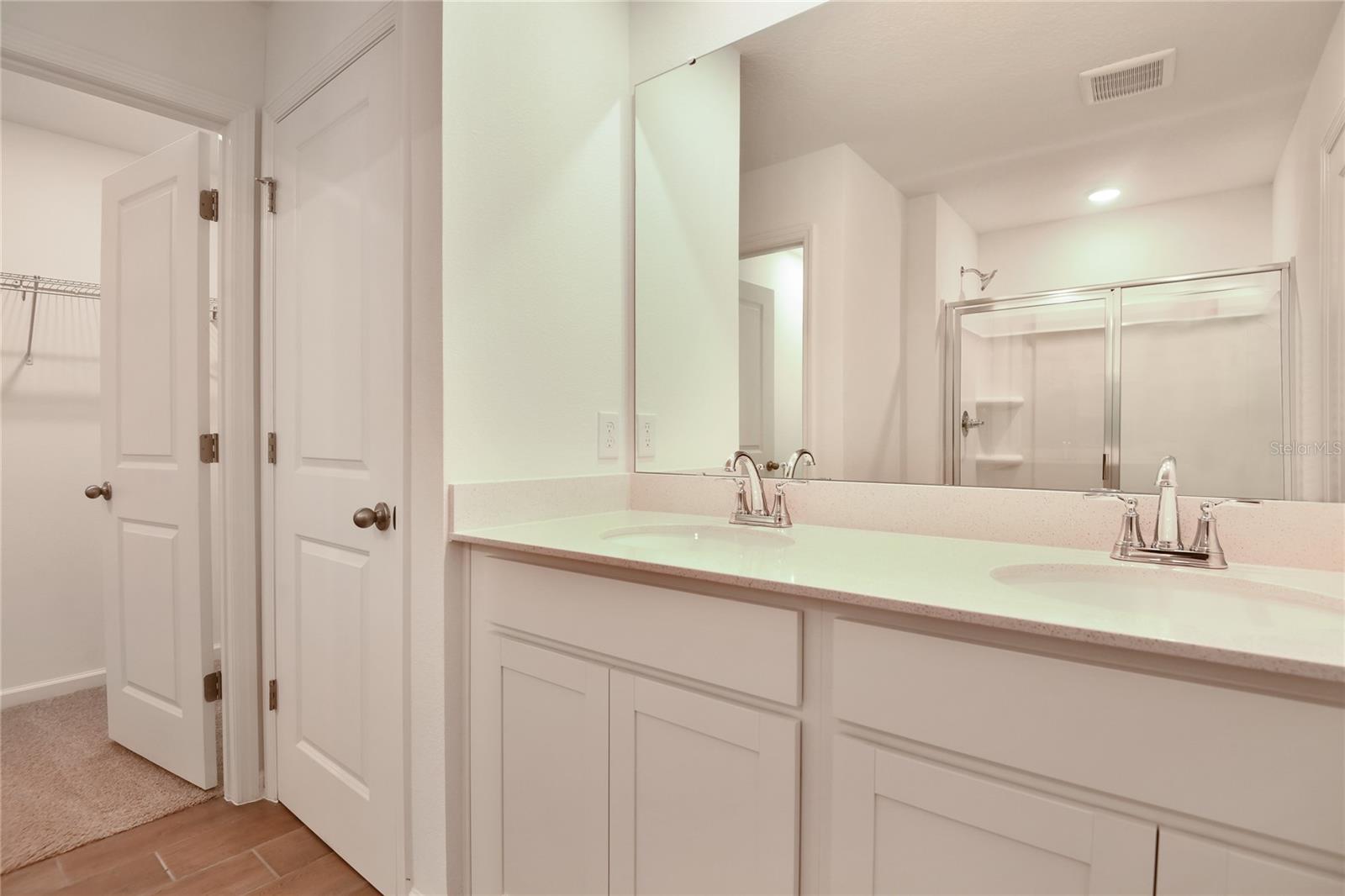 SEASONS AT SHORES OF LAKE DELL - Residential