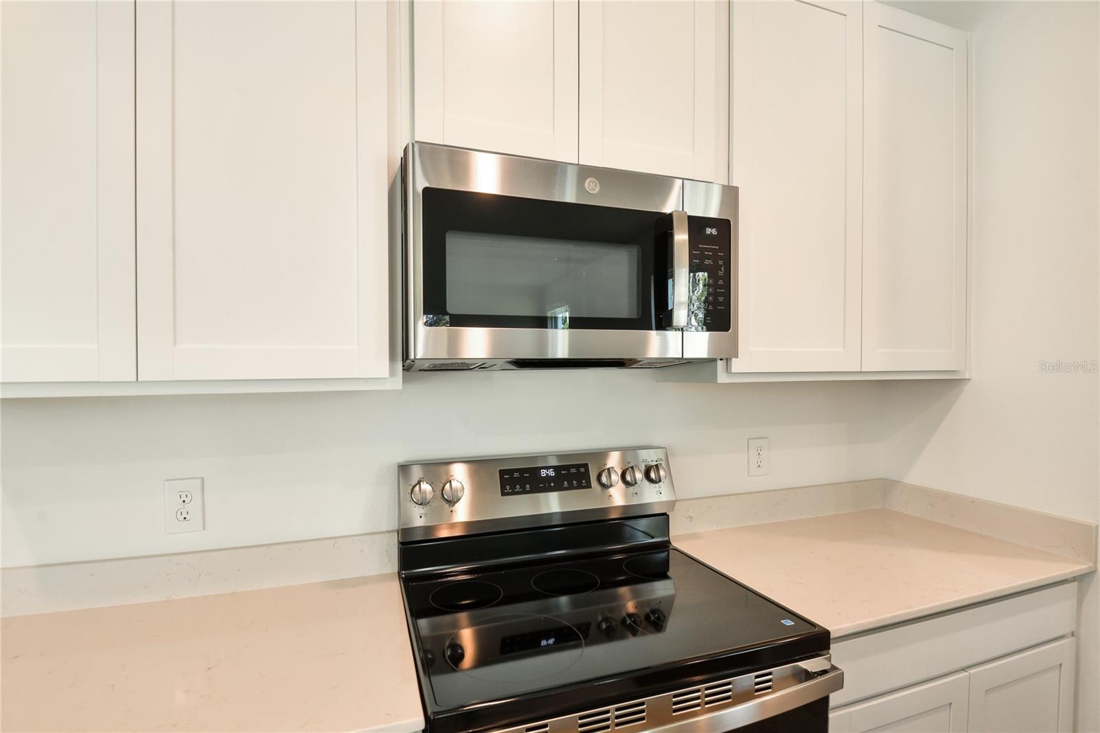 SEASONS AT SHORES OF LAKE DELL - Residential