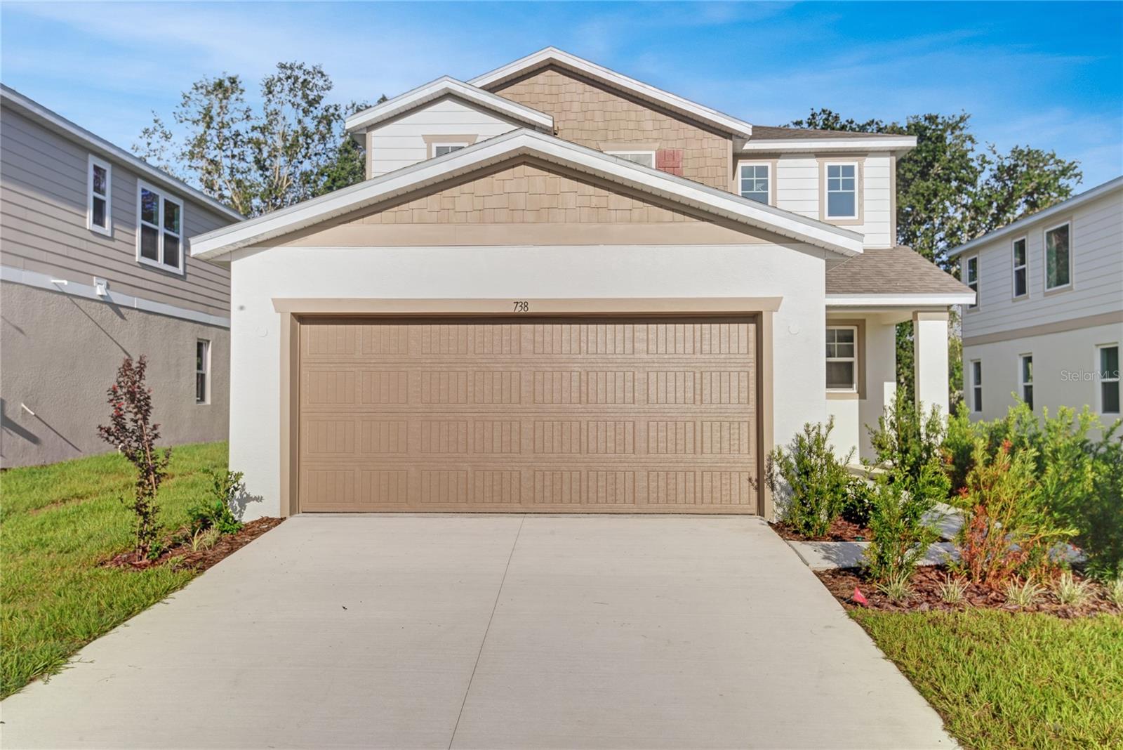 SEASONS AT SHORES OF LAKE DELL - Residential