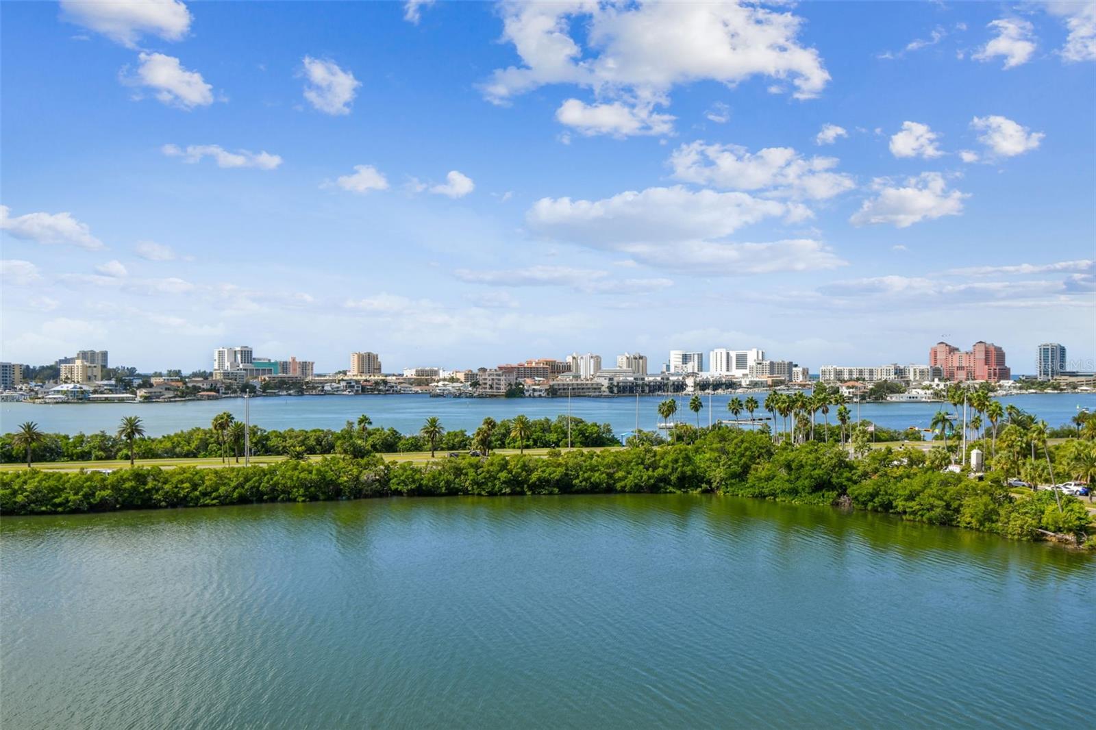 31 ISLAND WAY 609