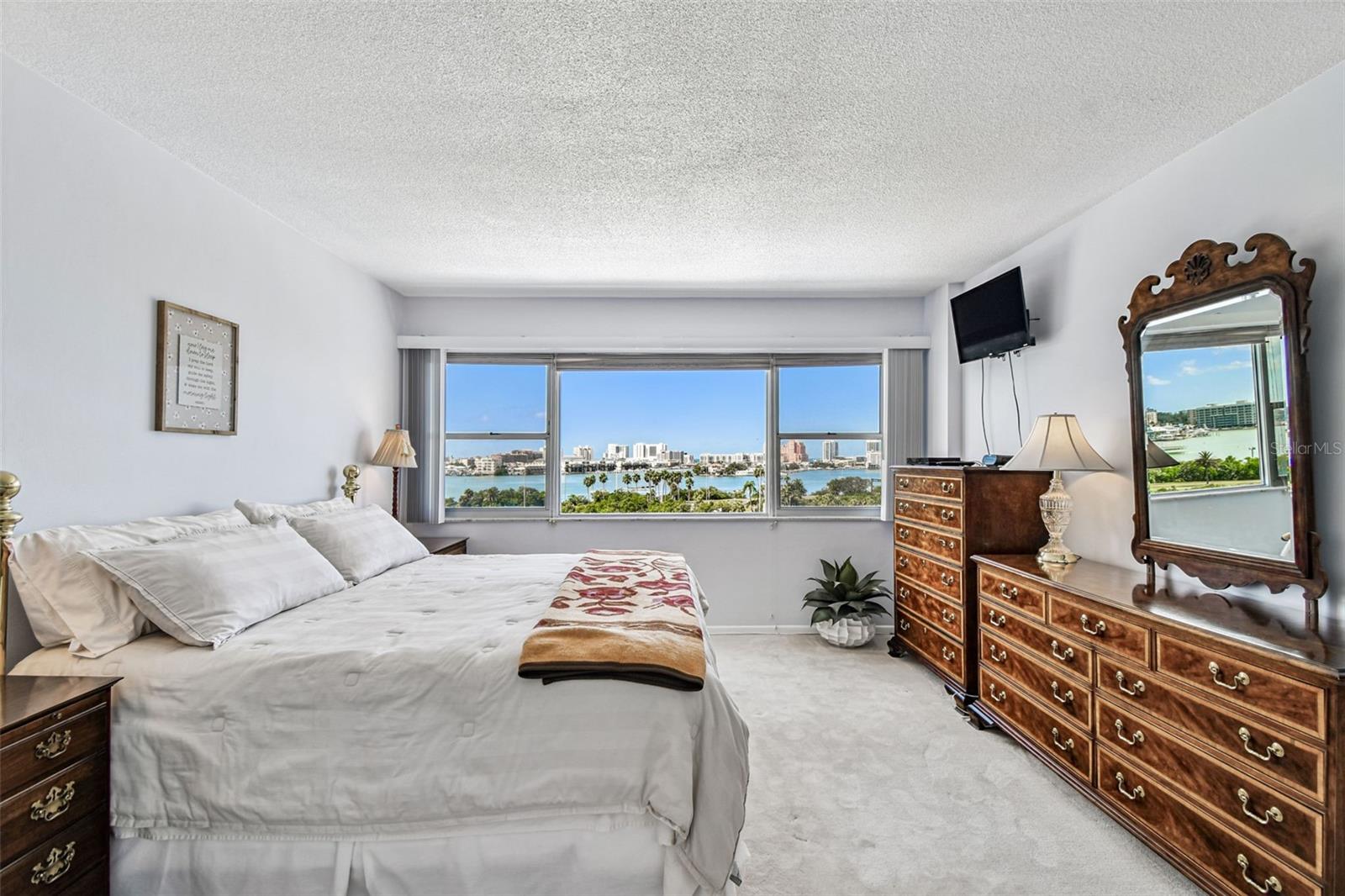 HORIZON HOUSE CO-OP - Residential