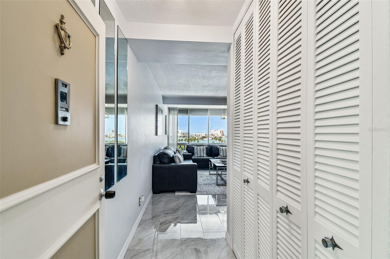 HORIZON HOUSE CO-OP - Residential