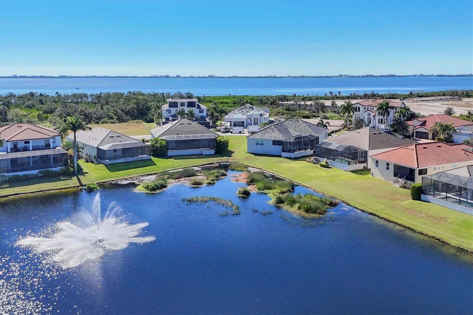 LEGENDS BAY - Residential