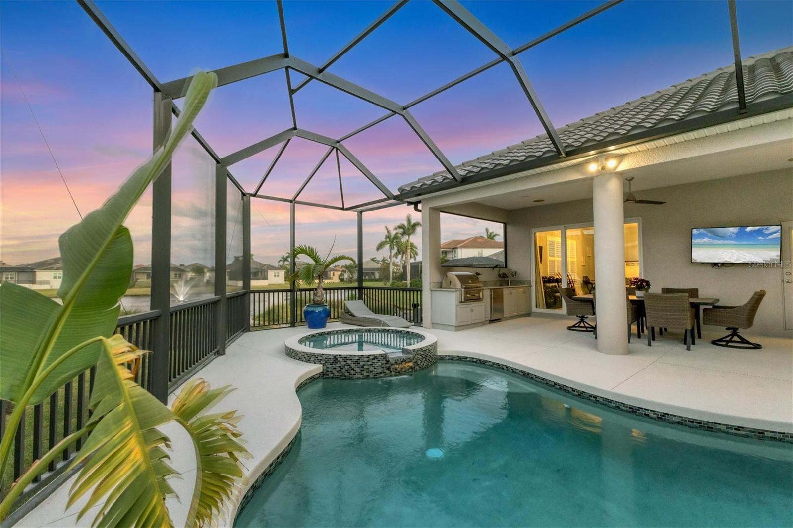 LEGENDS BAY - Residential