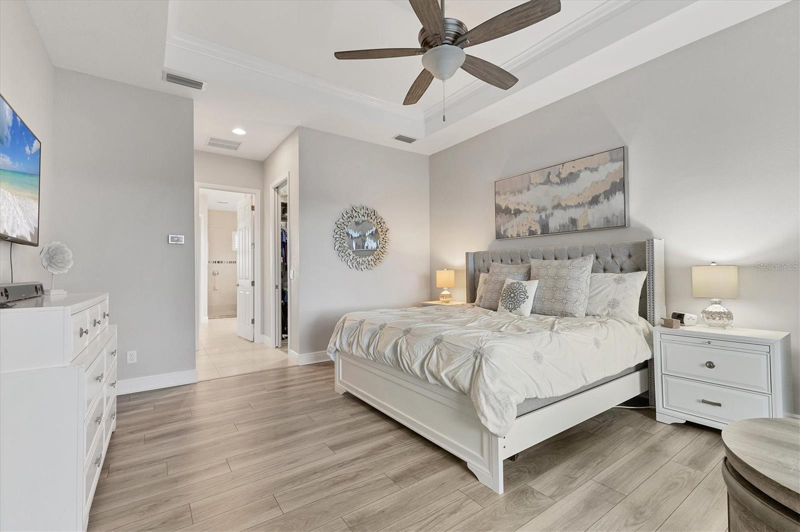 LEGENDS BAY - Residential