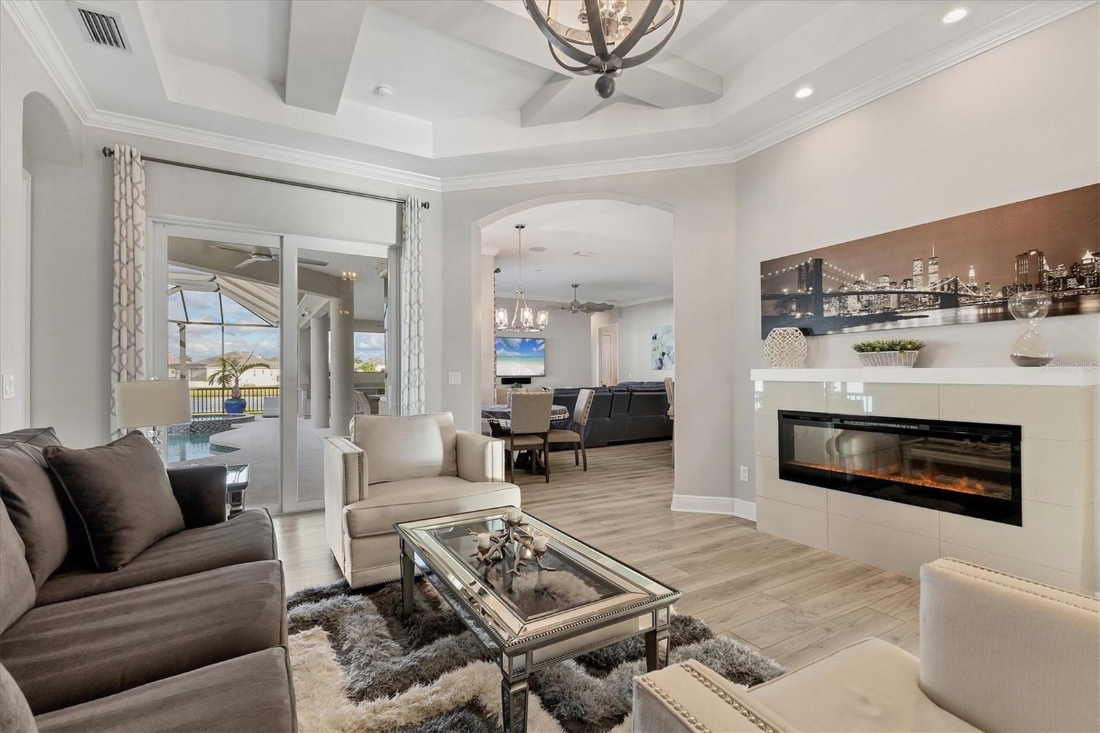 LEGENDS BAY - Residential