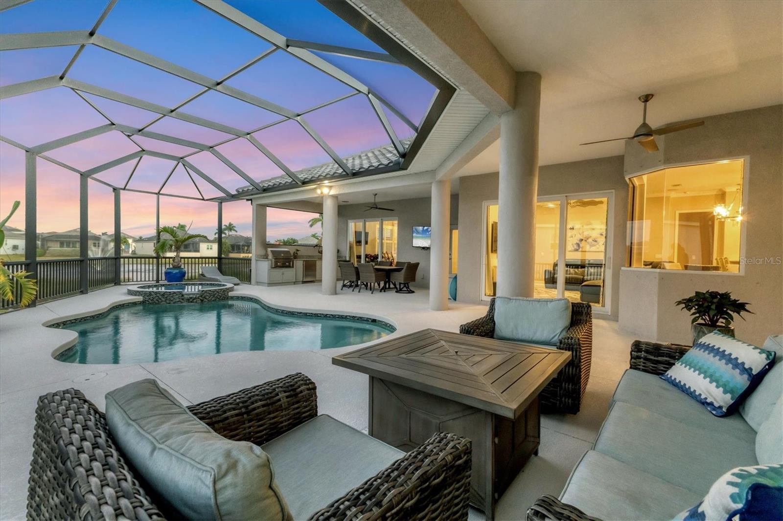 LEGENDS BAY - Residential