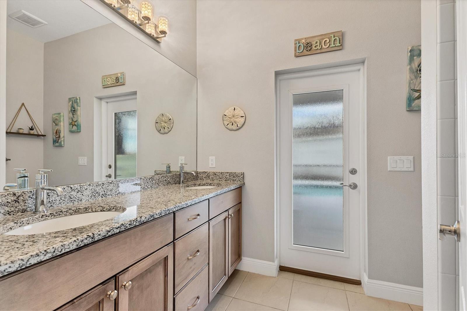 LEGENDS BAY - Residential