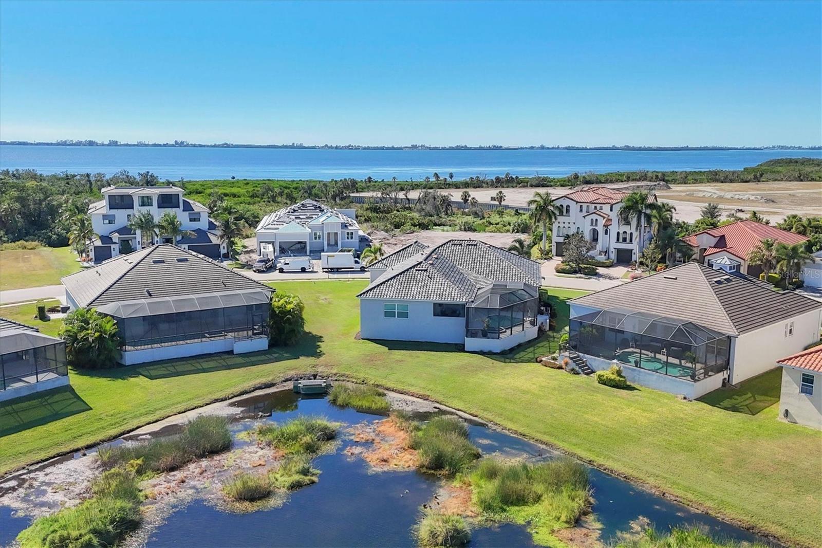 LEGENDS BAY - Residential