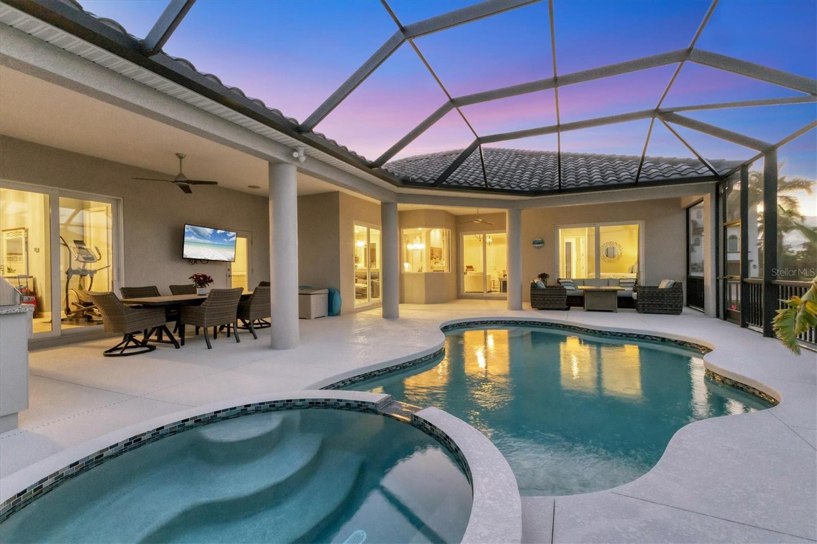 LEGENDS BAY - Residential