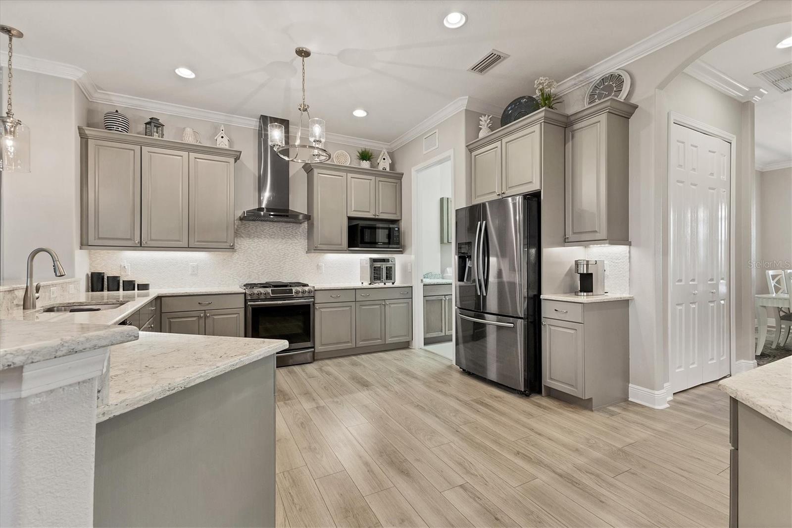 LEGENDS BAY - Residential