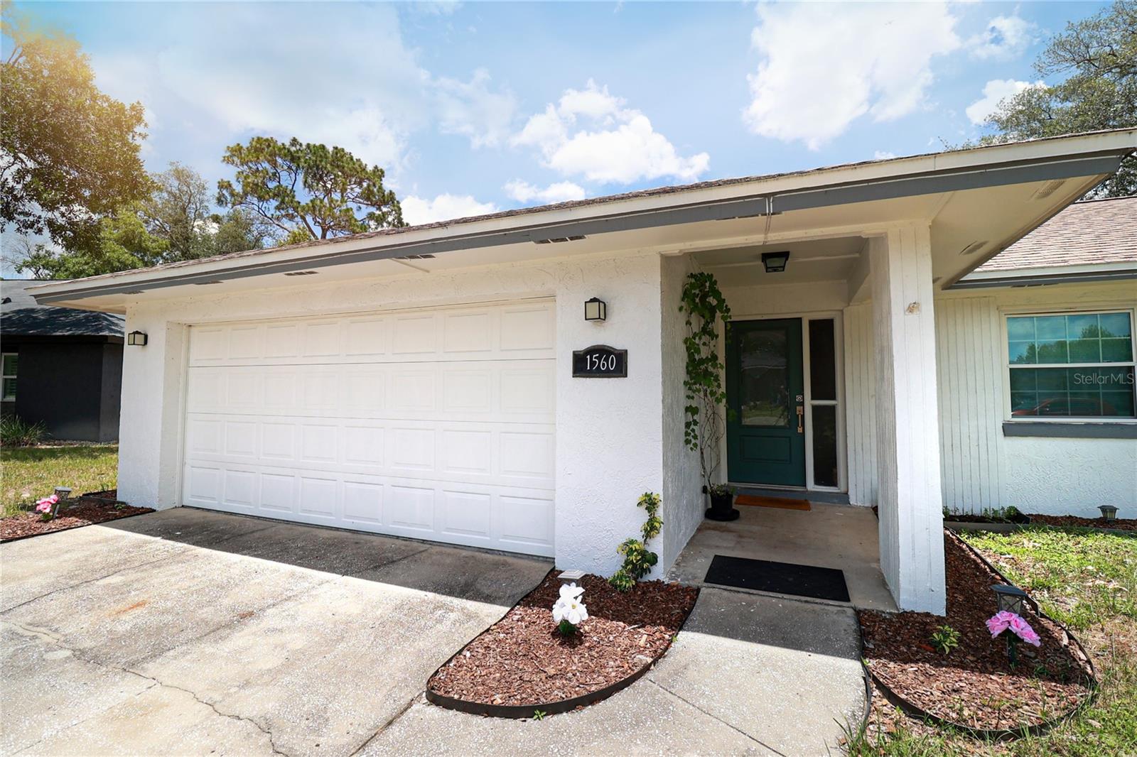 1560 GUINEVERE DRIVE