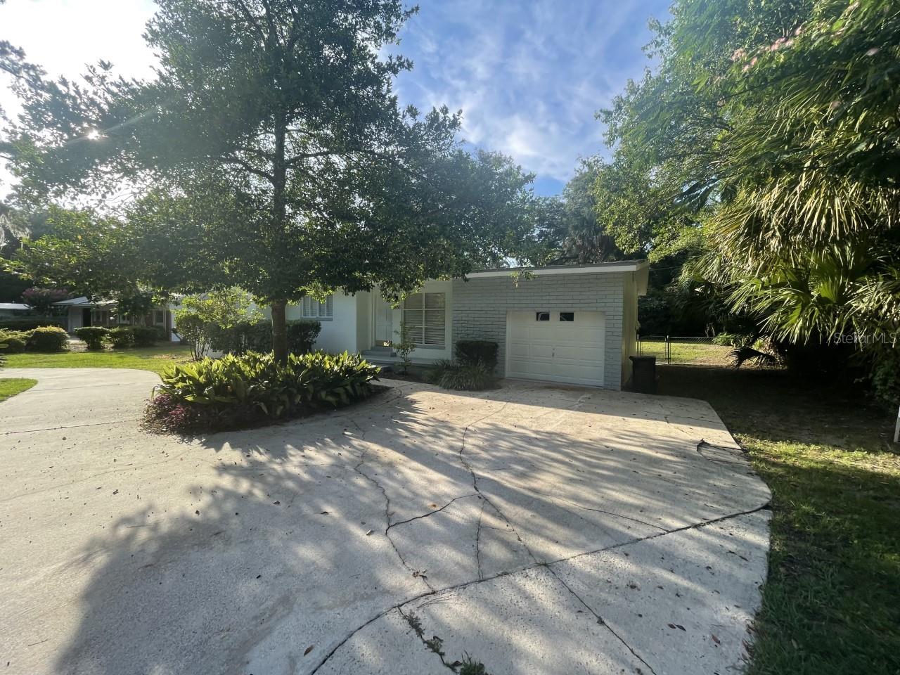 WOODLAND TERRACE - Residential Lease