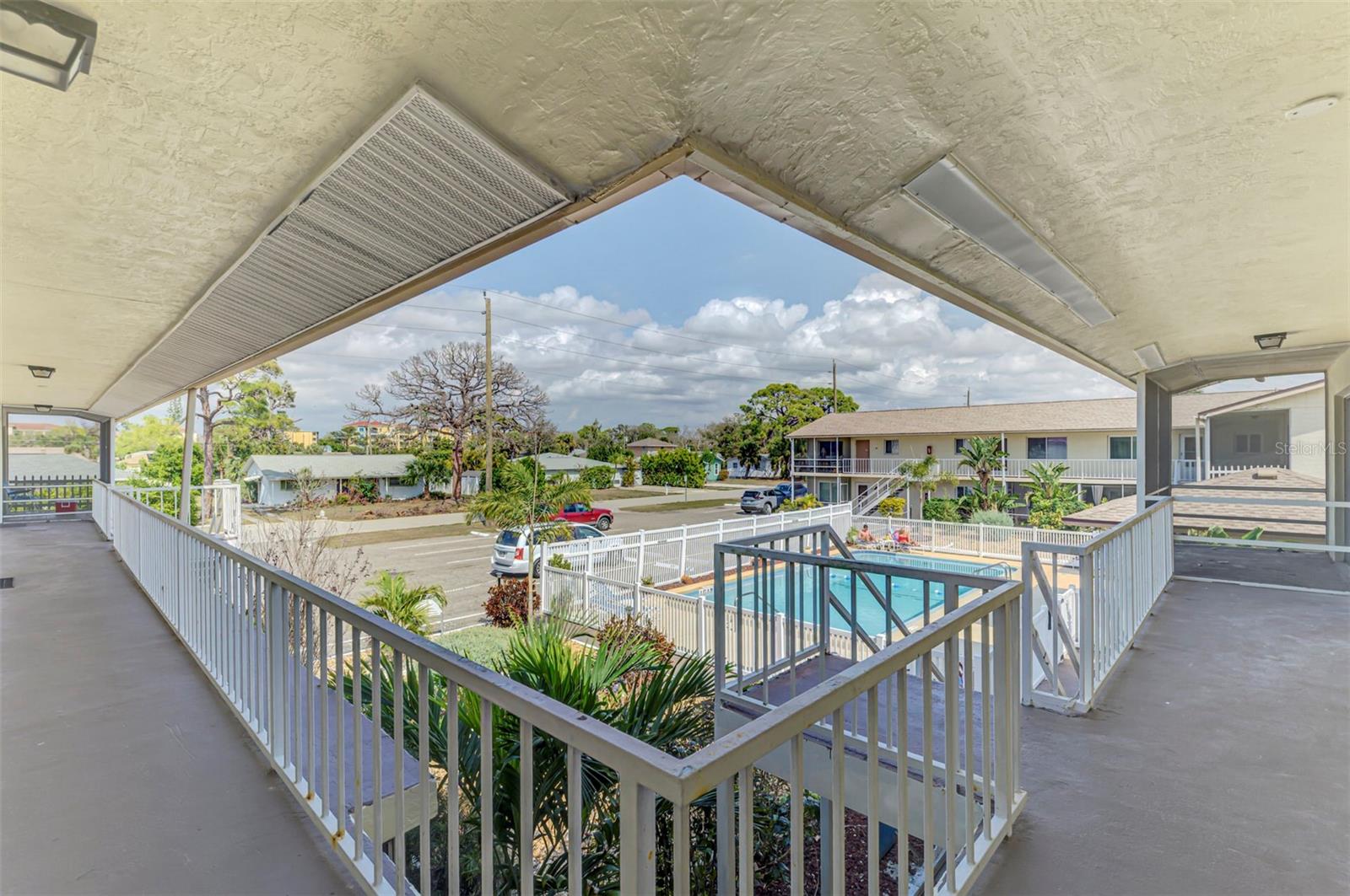 GULF BREEZE - Residential