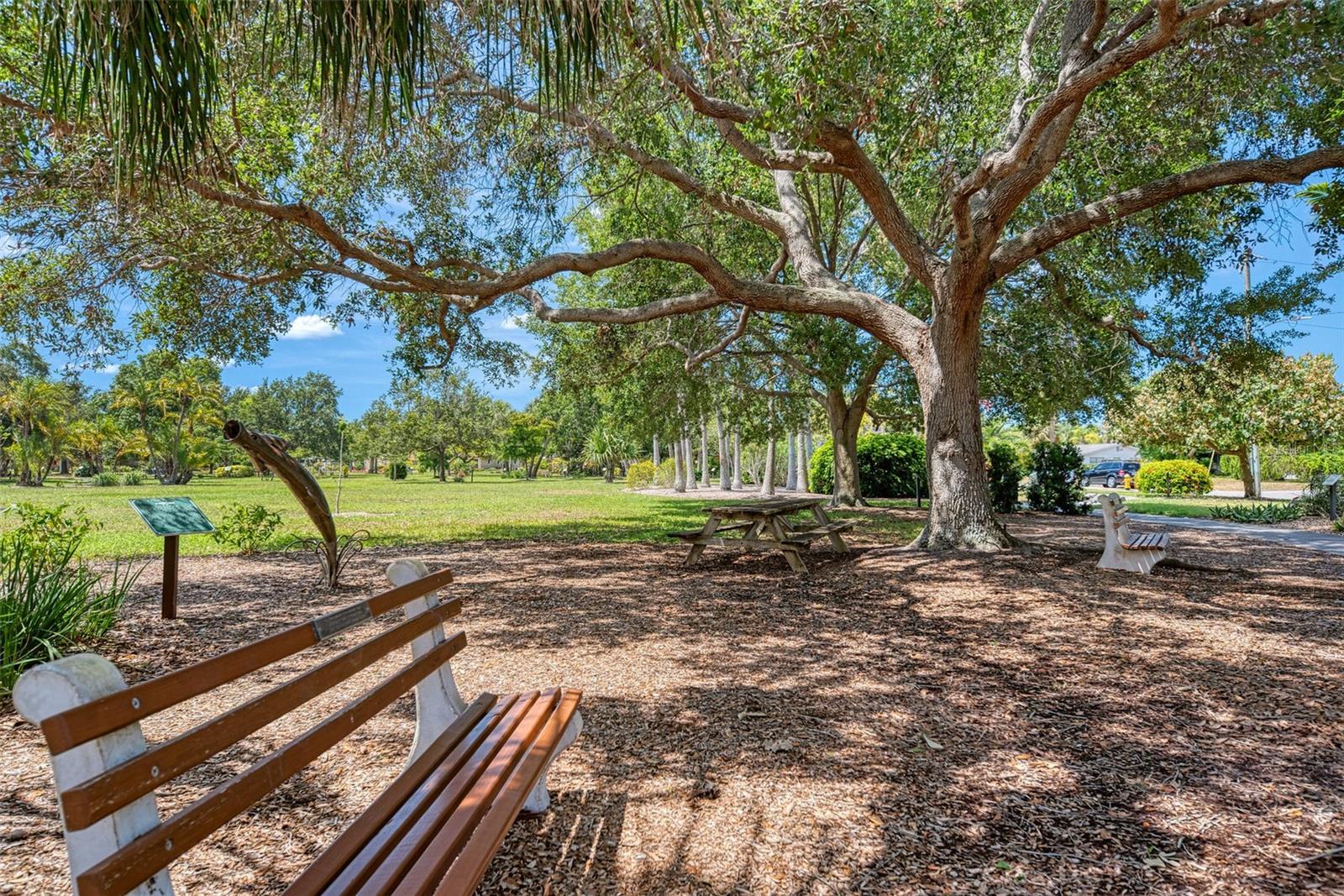 GULF BREEZE - Residential