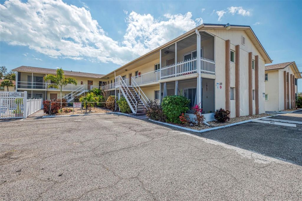 Photo of 320 Base Avenue E #224, Venice, FL 34285 (MLS # N6143146)