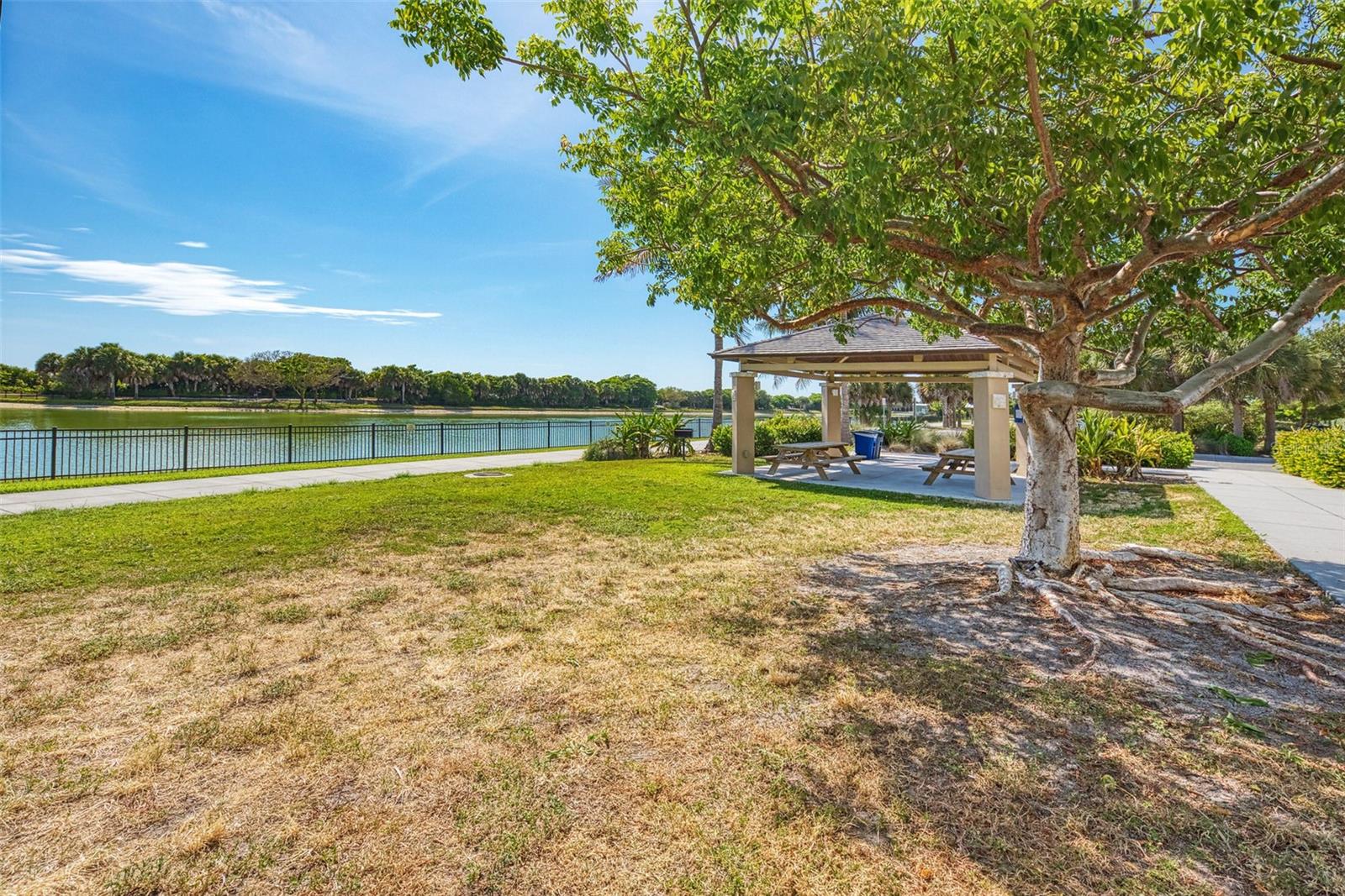 GULF BREEZE - Residential