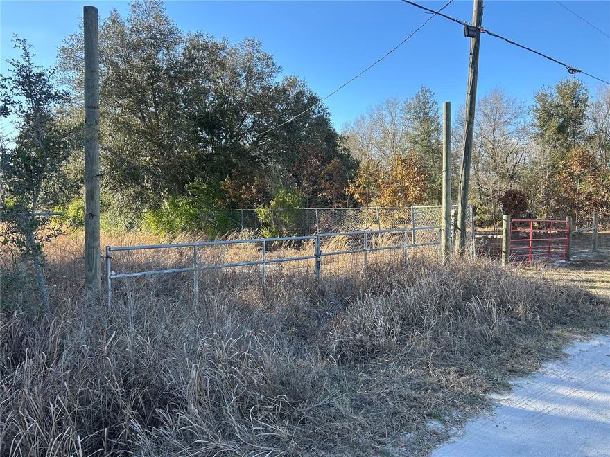 This is a perfect opportunity to create your own piece of paradise on a generous 1.11-acre vacant lot in Frostproof, FL, located in Polk County. Experience the spaciousness and freedom to design your ideal lifestyle with ample room for outdoor activities. Nestled in a tranquil setting, this lot strikes the ideal balance between serene countryside living and easy access to urban amenities in Orlando and Tampa, just 45 minutes south of Lakeland. Situated in Flood Zone X, Corner lot, this lot is perfect for building your custom home.