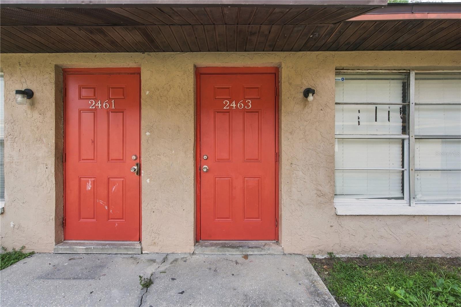 2461 CHESTNUT WOODS DRIVE