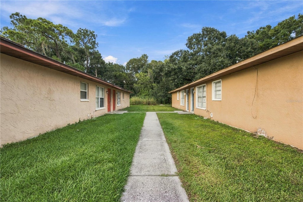 Photo of 2461 Chestnut Woods Drive, Lakeland, FL 33815 (MLS # TB8557464)