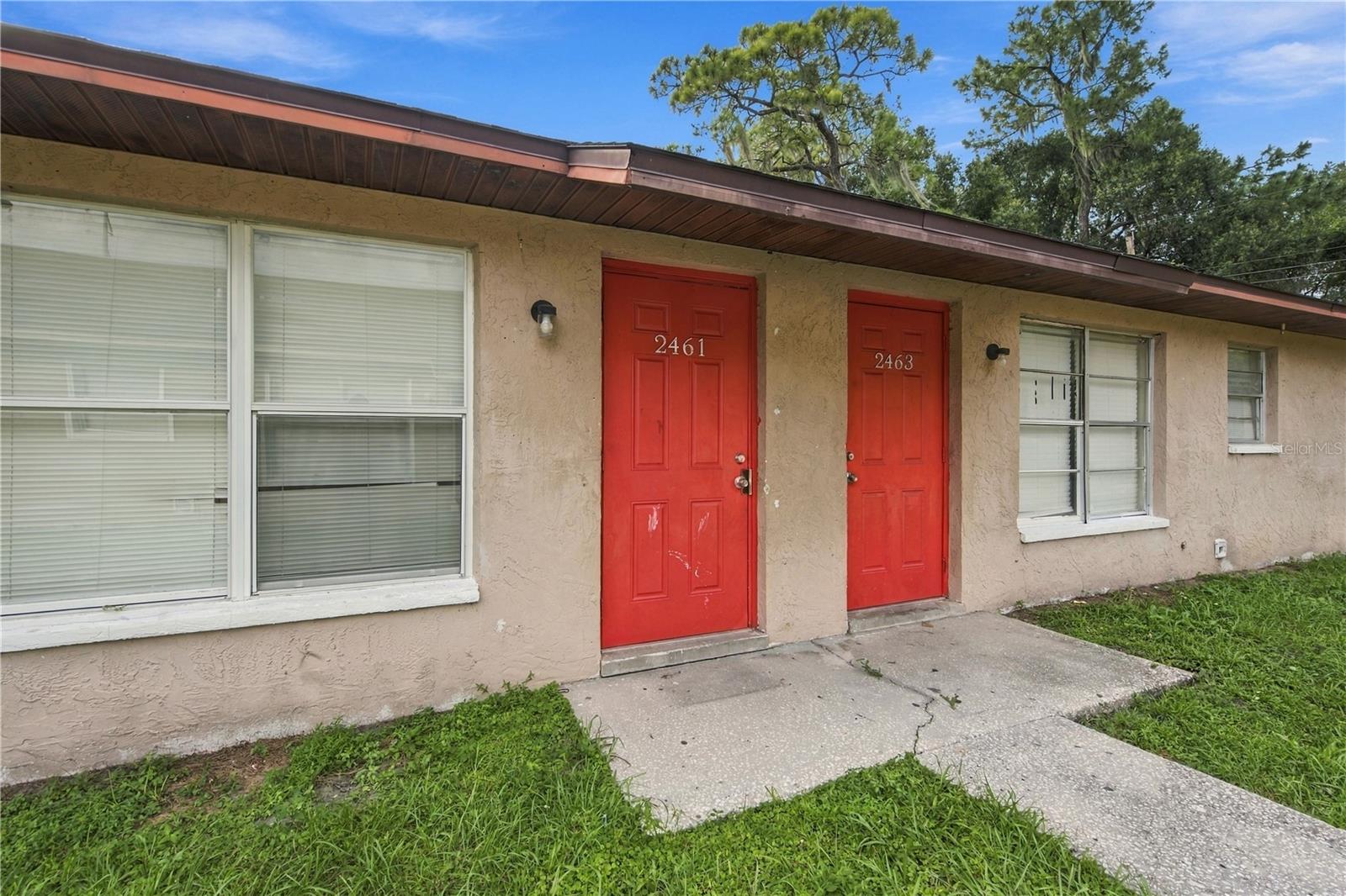 2461 CHESTNUT WOODS DRIVE