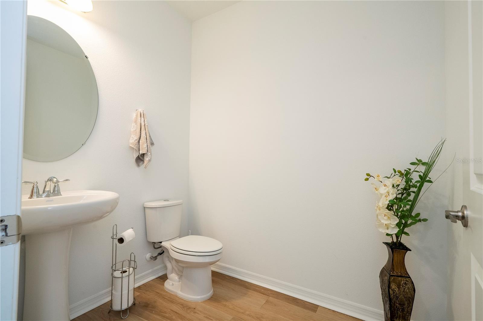 NORTHLAKE/OVATION PH 1 - Residential Lease