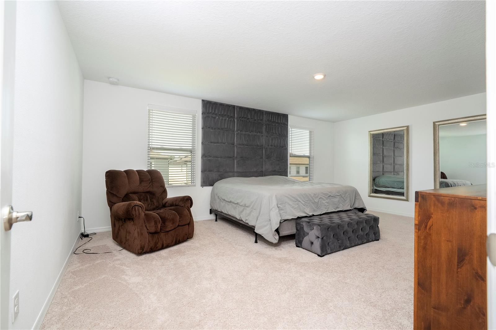 NORTHLAKE/OVATION PH 1 - Residential Lease