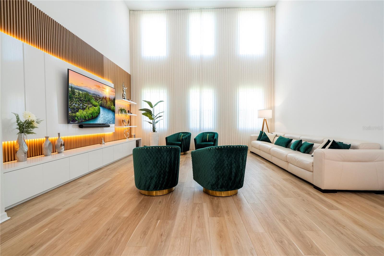 NORTHLAKE/OVATION PH 1 - Residential Lease