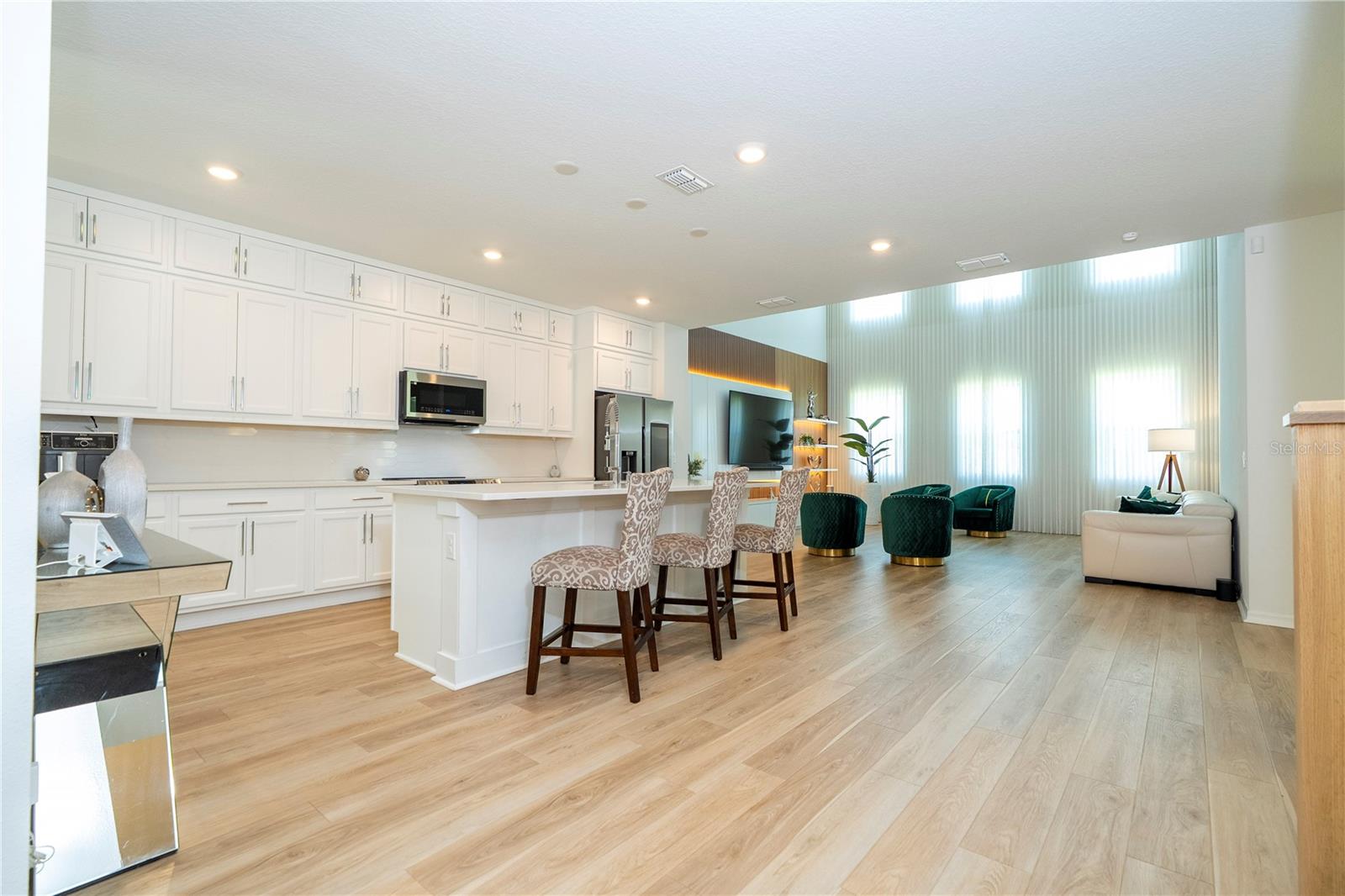 NORTHLAKE/OVATION PH 1 - Residential Lease