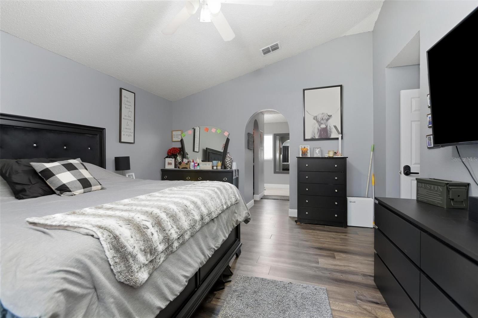 STERLING WOODS - Residential