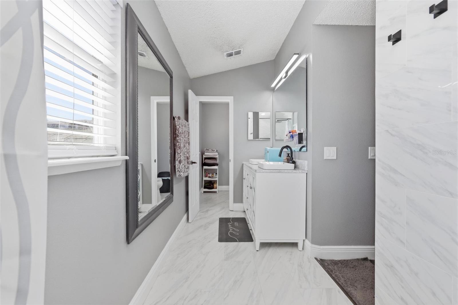 STERLING WOODS - Residential