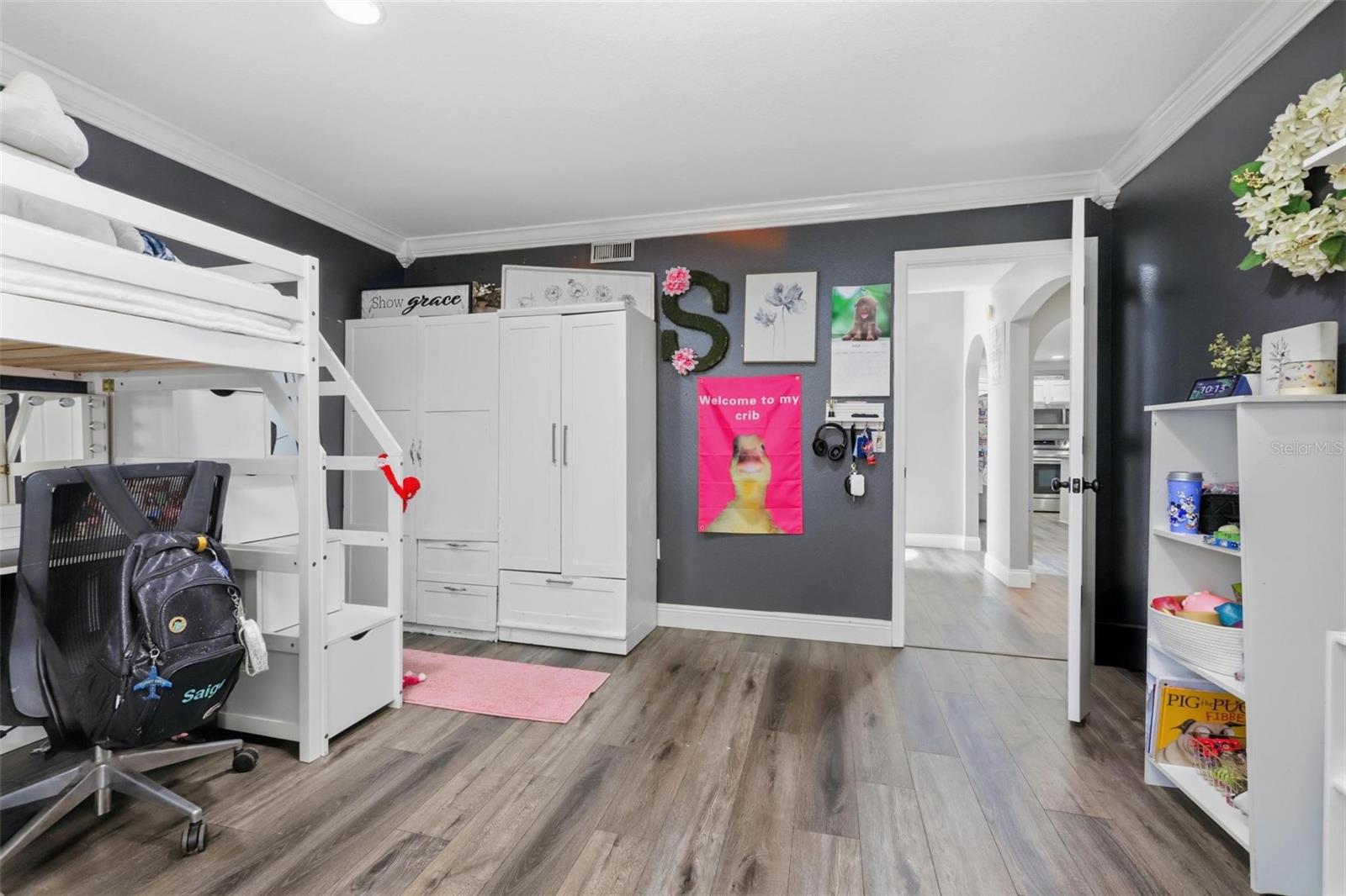 STERLING WOODS - Residential