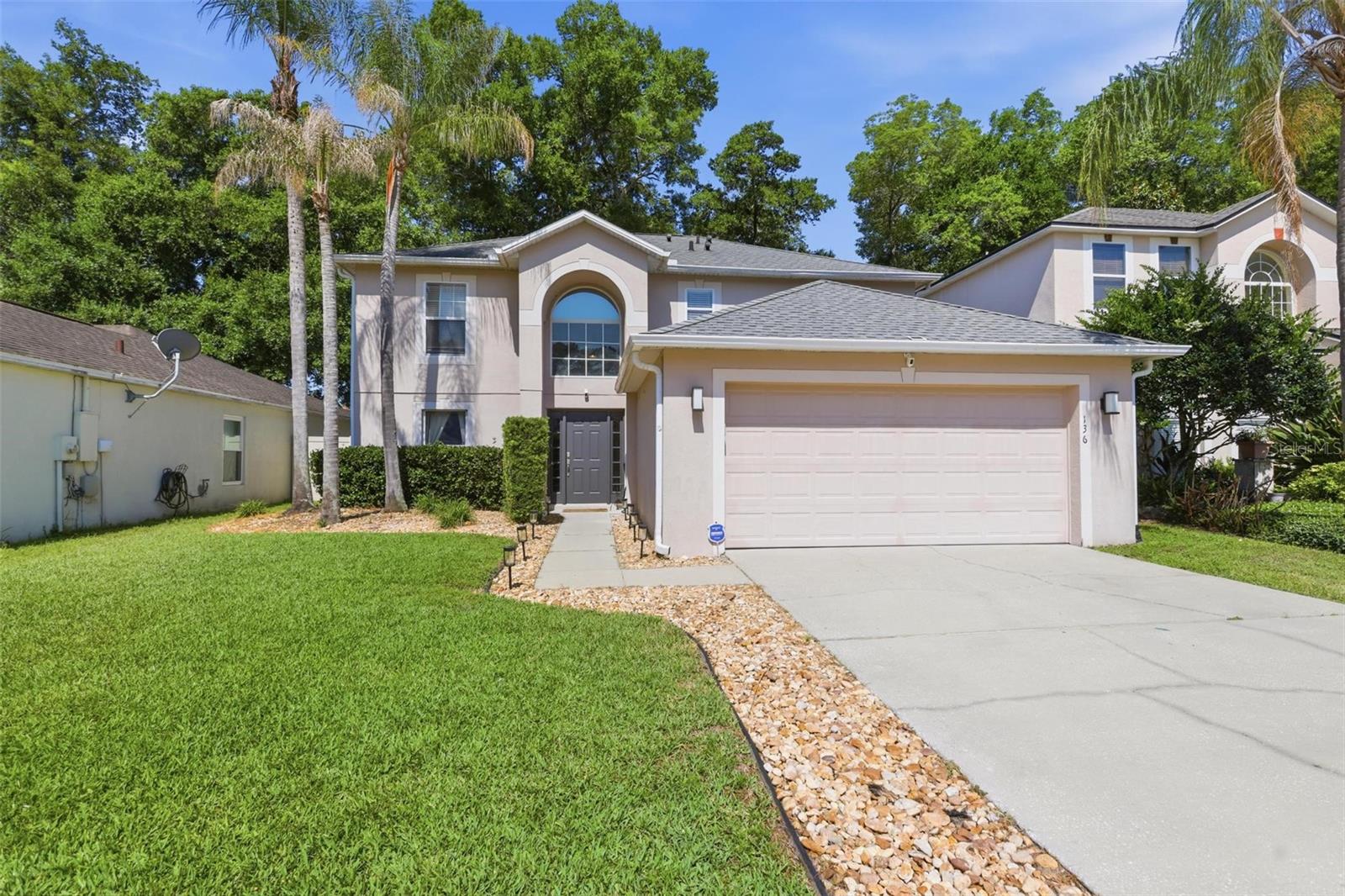 136 OAK VIEW PLACE