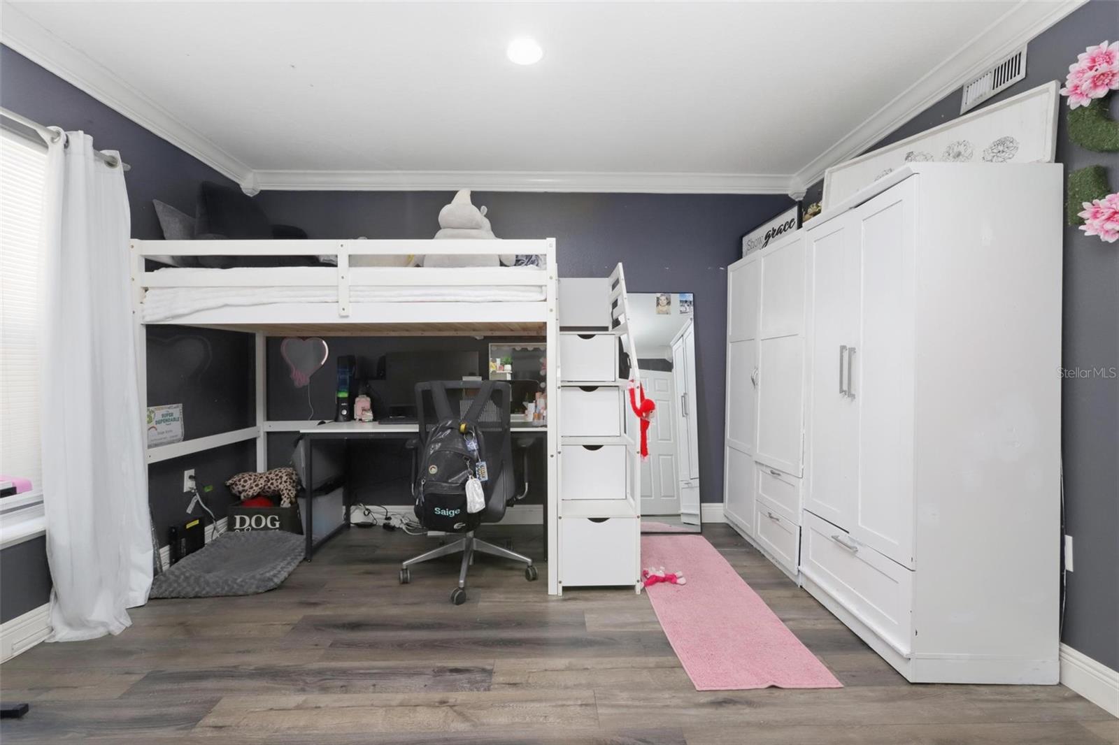 STERLING WOODS - Residential