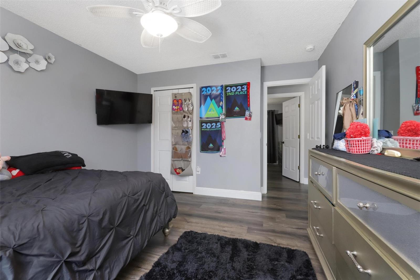 STERLING WOODS - Residential